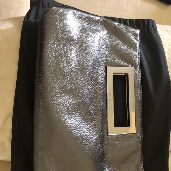 MICHAEL KORS LEATHER CLUTCH NWOT Grey Leather - Picture 2 of 8